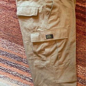 Size Sm 29-31 (waist) dark tan cargo pants